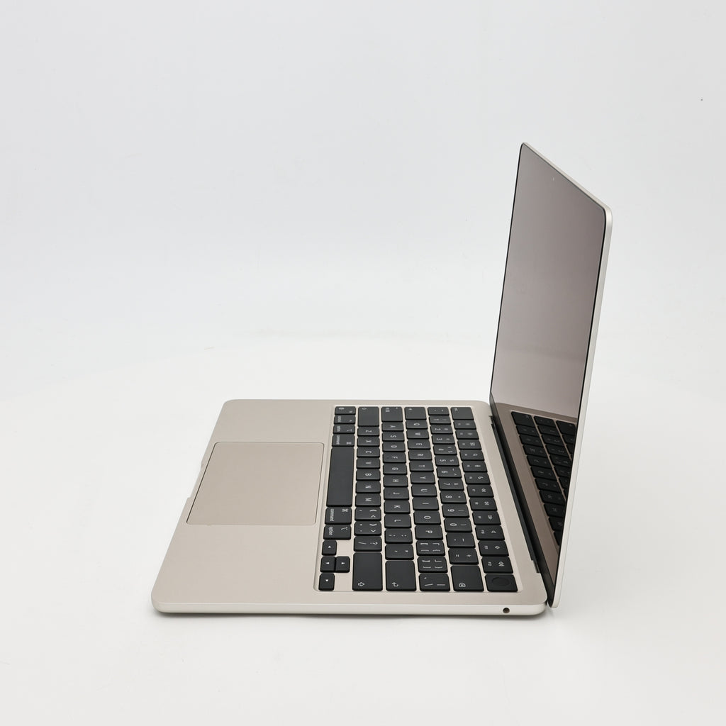95新 Apple MacBook Air 22年 13寸 M2（8+8核） 8G RAM 256G SSD 星光色