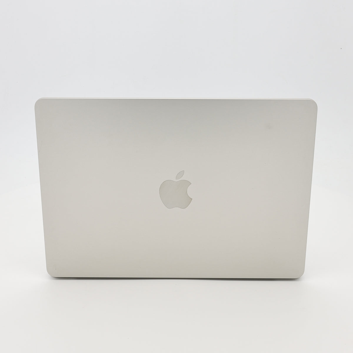 95新 Apple MacBook Air 22年 13寸 M2（8+8核） 8G RAM 256G SSD 星光色