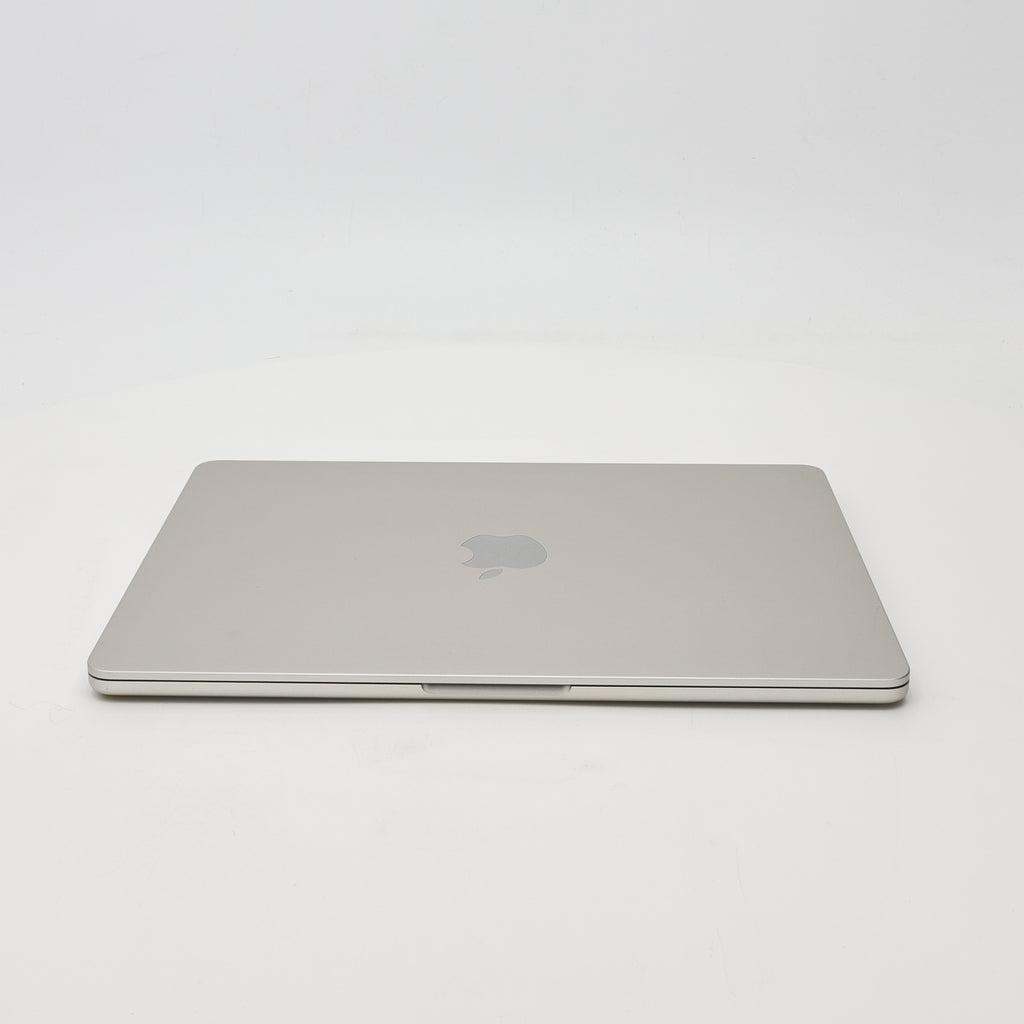 95新 Apple MacBook Air 22年 13寸 M2（8+8核） 8G RAM 256G SSD 星光色