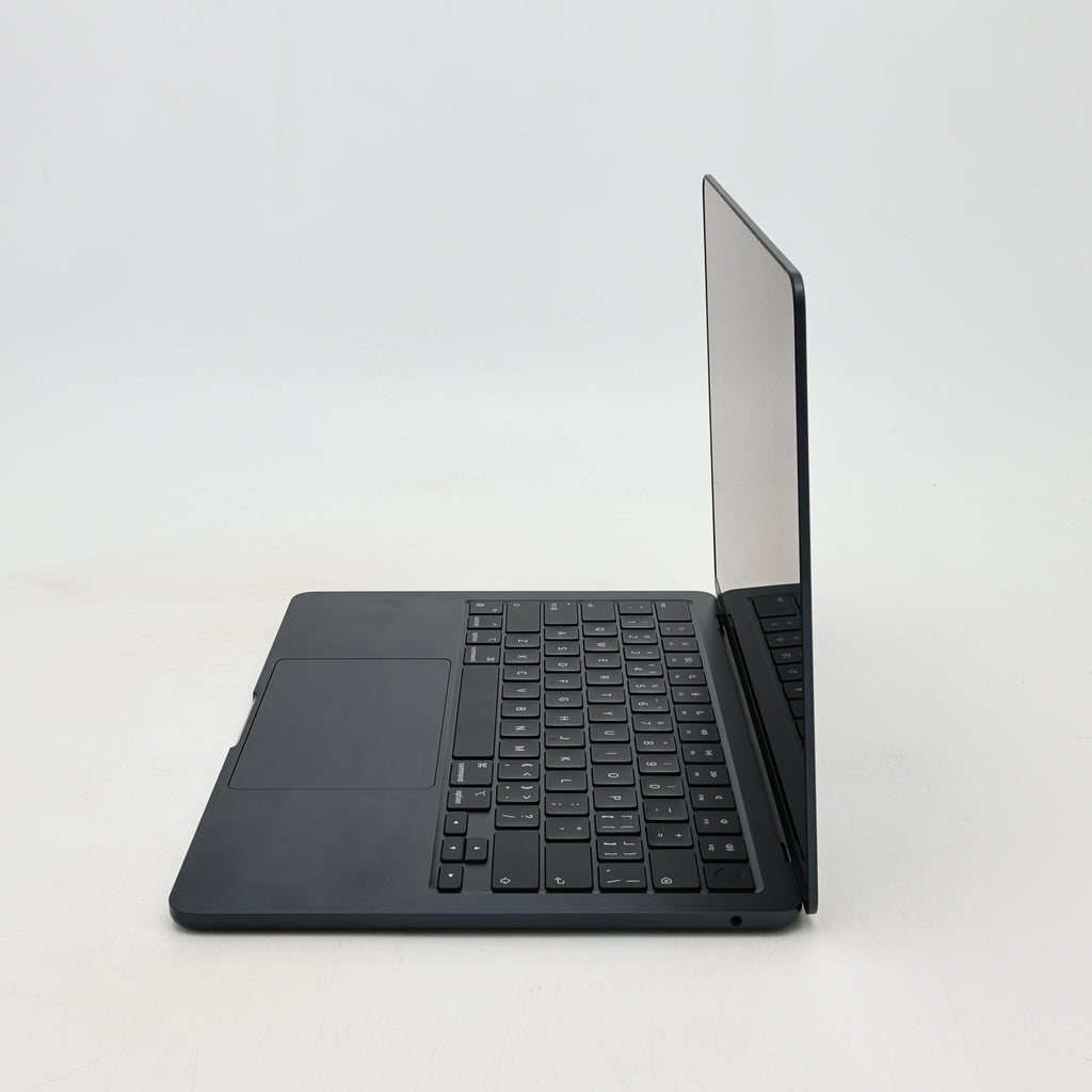 95新 Apple MacBook Air 22年 13寸 M2（8+8核） 8G RAM 256G SSD 午夜色