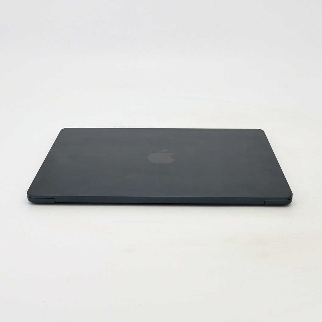 95新 Apple MacBook Air 22年 13寸 M2（8+8核） 8G RAM 256G SSD 午夜色