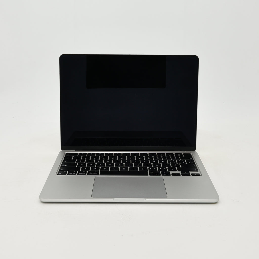 95新 Apple MacBook Air 22年 13寸 M2（8+8核） 8G RAM 256G SSD 銀色