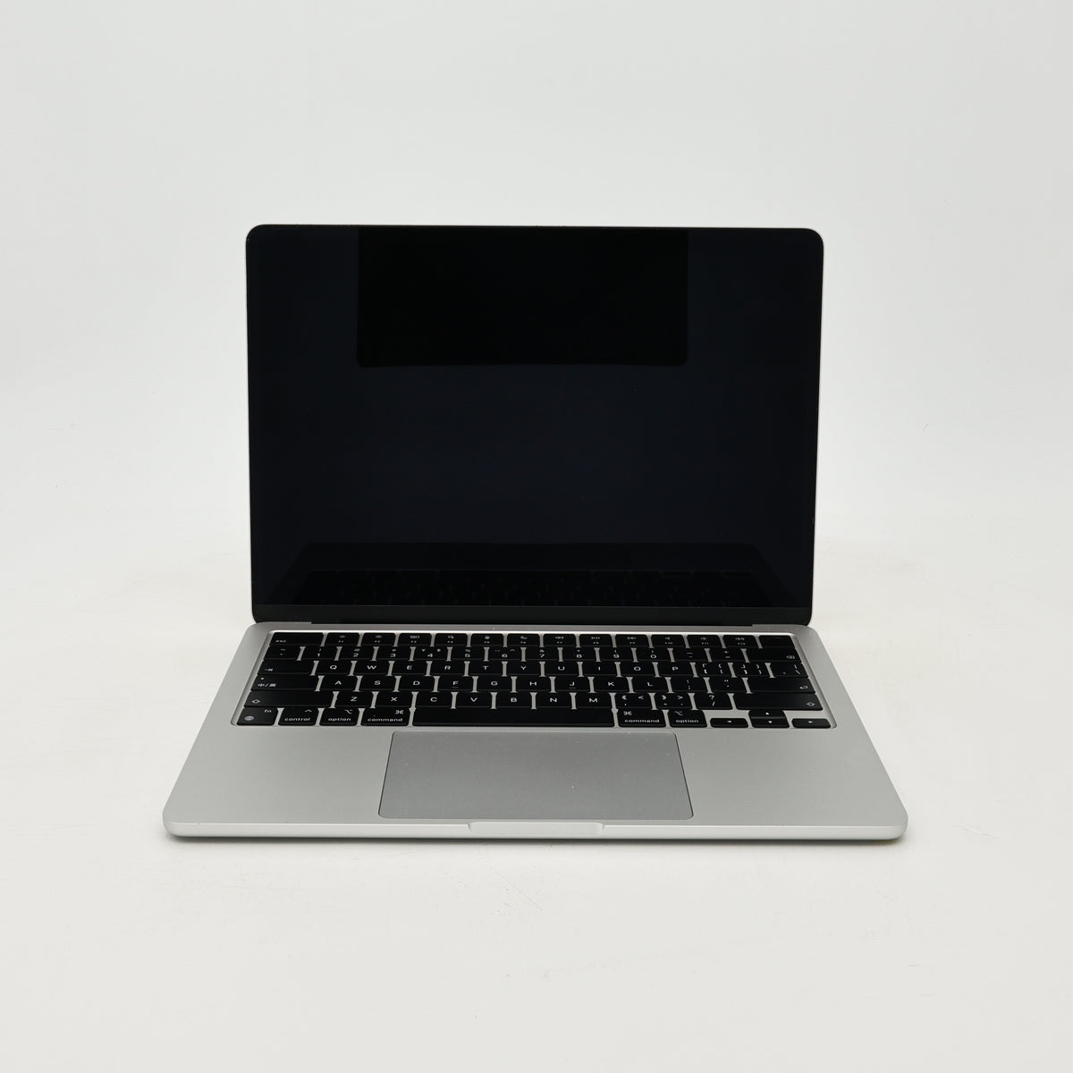 95新 Apple MacBook Air 22年 13寸 M2（8+8核） 8G RAM 256G SSD 銀色