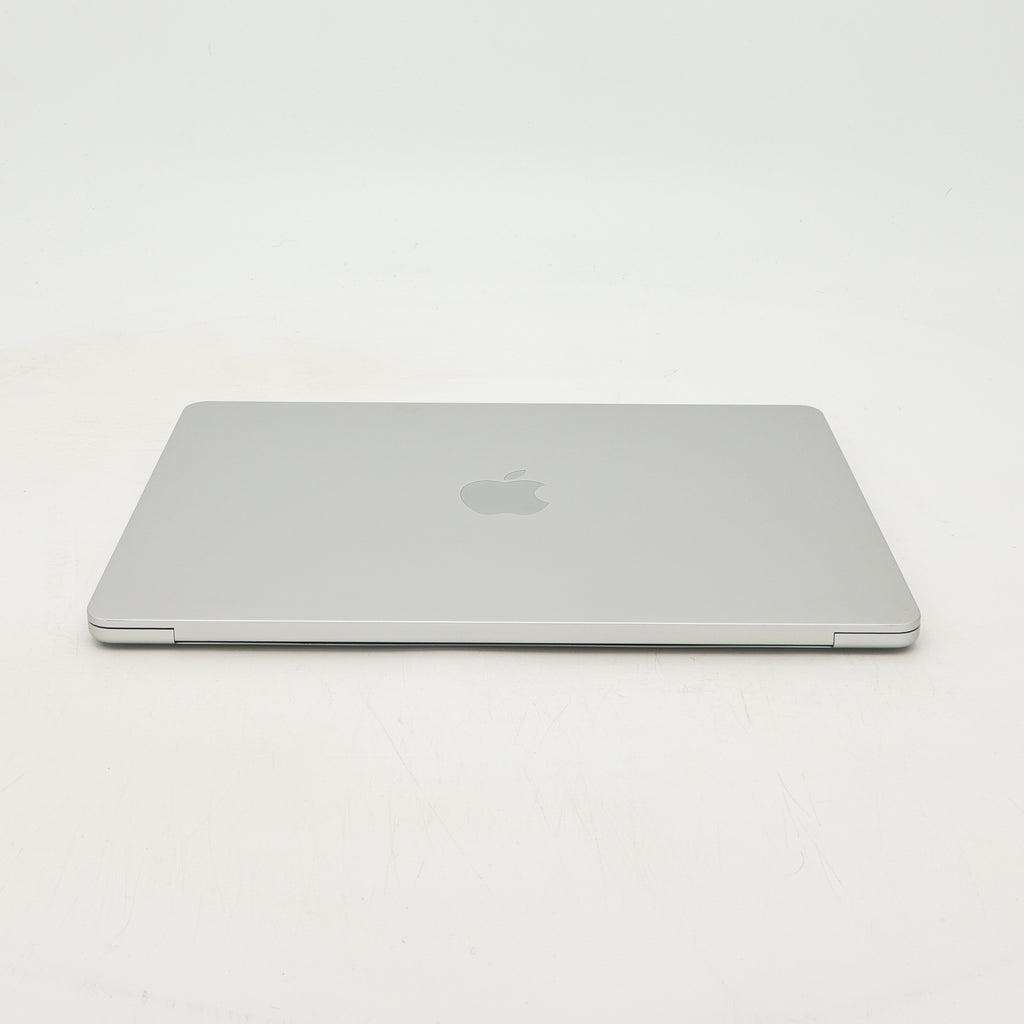 95新 Apple MacBook Air 22年 13寸 M2（8+8核） 8G RAM 256G SSD 銀色