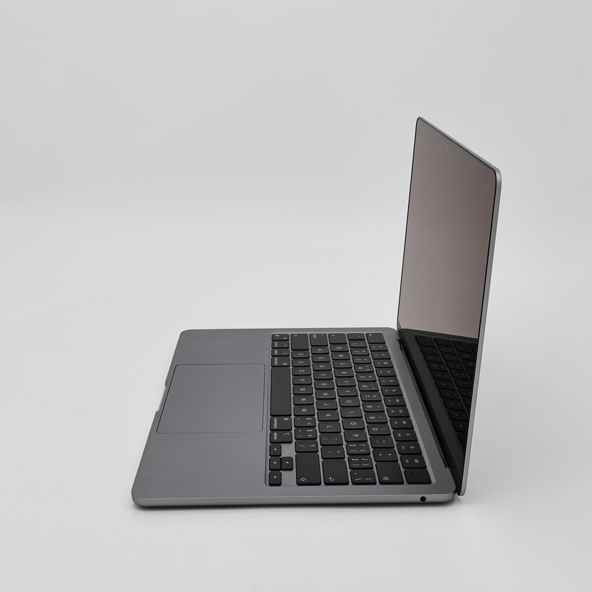 95新 Apple MacBook Air 22年 13寸 M2（8+8核） 8G RAM 256G SSD 深空灰色