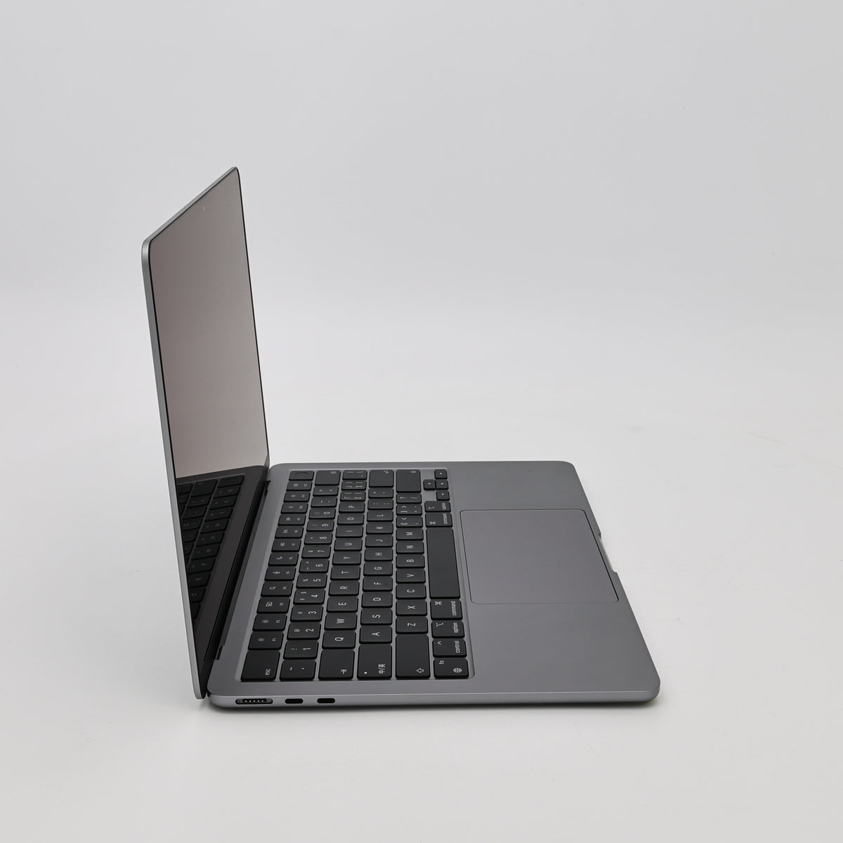 95新 Apple MacBook Air 22年 13寸 M2（8+8核） 8G RAM 256G SSD 深空灰色