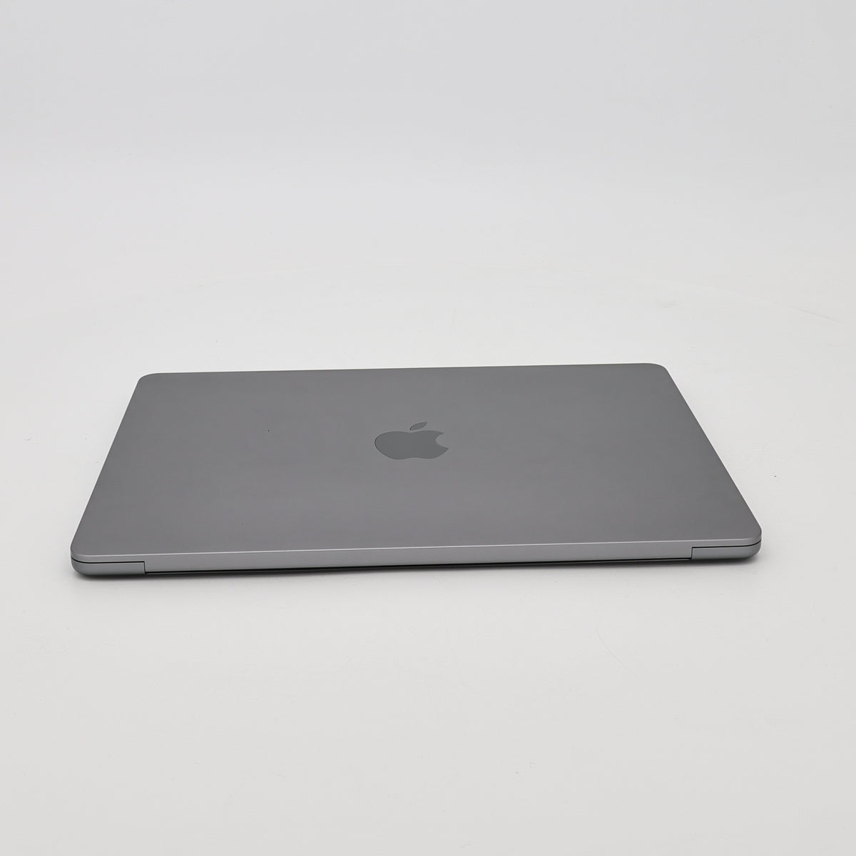 95新 Apple MacBook Air 22年 13寸 M2（8+8核） 8G RAM 256G SSD 深空灰色