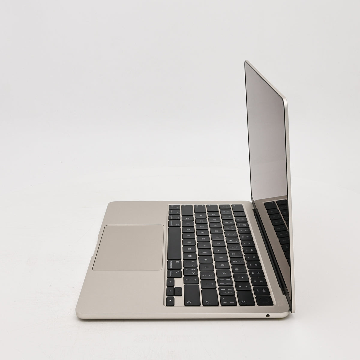 95新 Apple MacBook Air 22年 13寸 M2（8+10核） 8G RAM 512G SSD 星光色