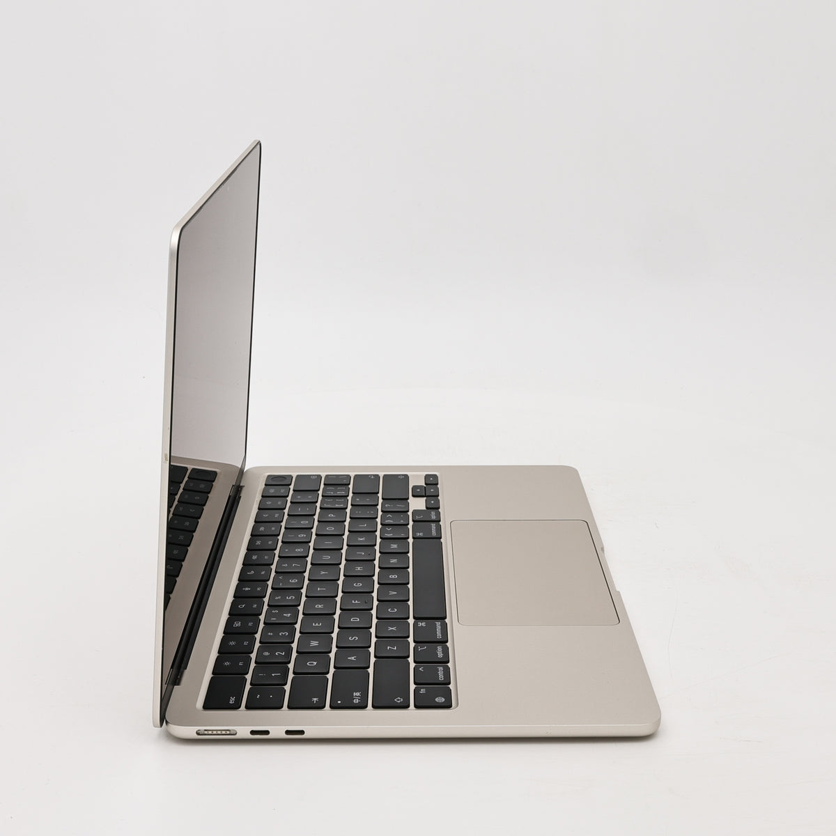 95新 Apple MacBook Air 22年 13寸 M2（8+10核） 8G RAM 512G SSD 星光色