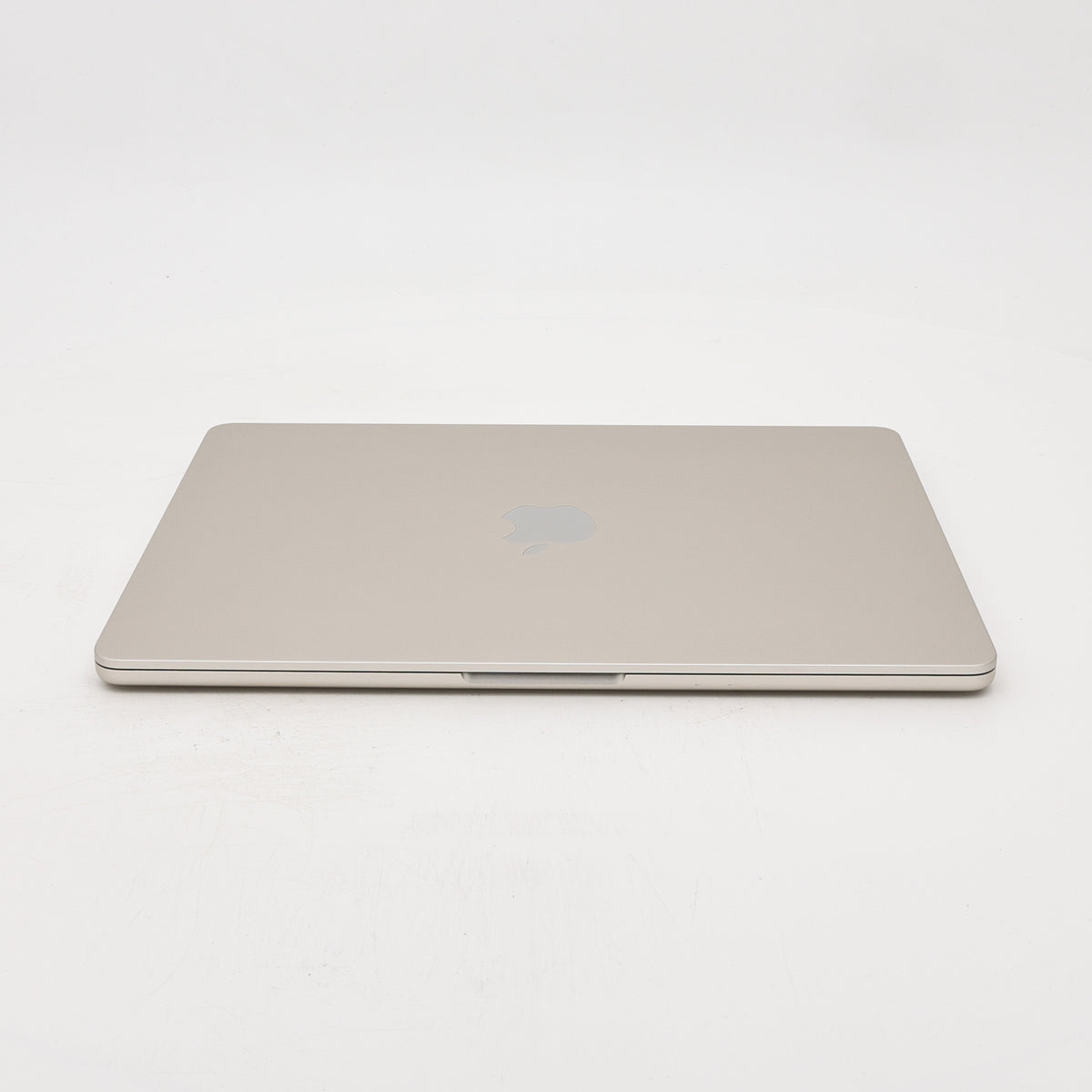 95新 Apple MacBook Air 22年 13寸 M2（8+10核） 8G RAM 512G SSD 星光色