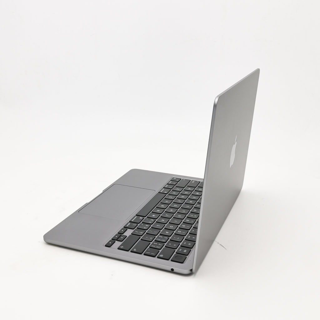 95新 Apple MacBook Air 22年 13寸 M2（8+8核） 8G RAM 256G SSD 深空灰色