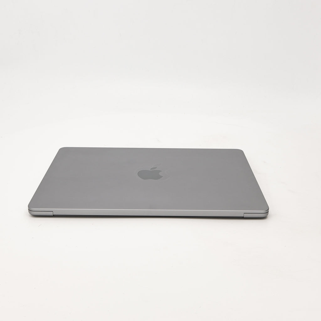 95新 Apple MacBook Air 22年 13寸 M2（8+8核） 8G RAM 256G SSD 深空灰色