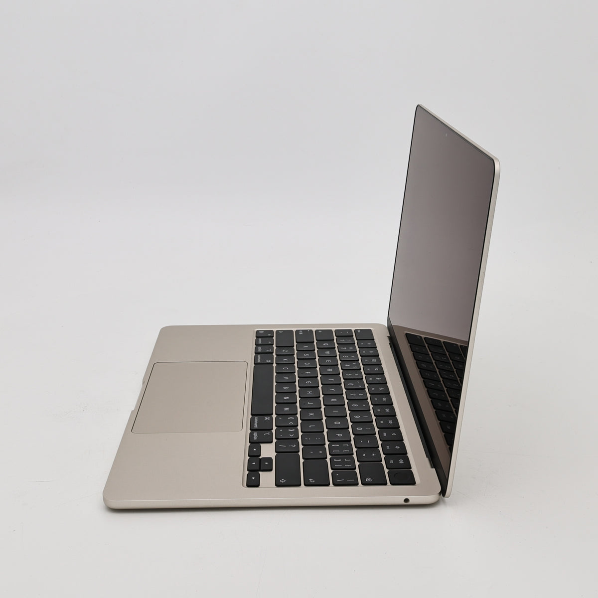 95新 Apple MacBook Air 22年 13寸 M2（8+10核） 8G RAM 512G SSD 星光色