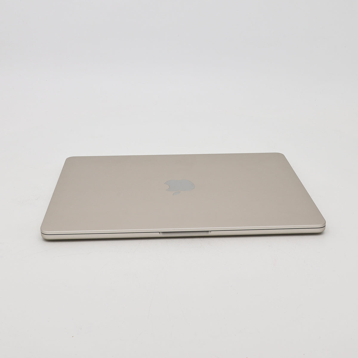 95新 Apple MacBook Air 22年 13寸 M2（8+10核） 8G RAM 512G SSD 星光色
