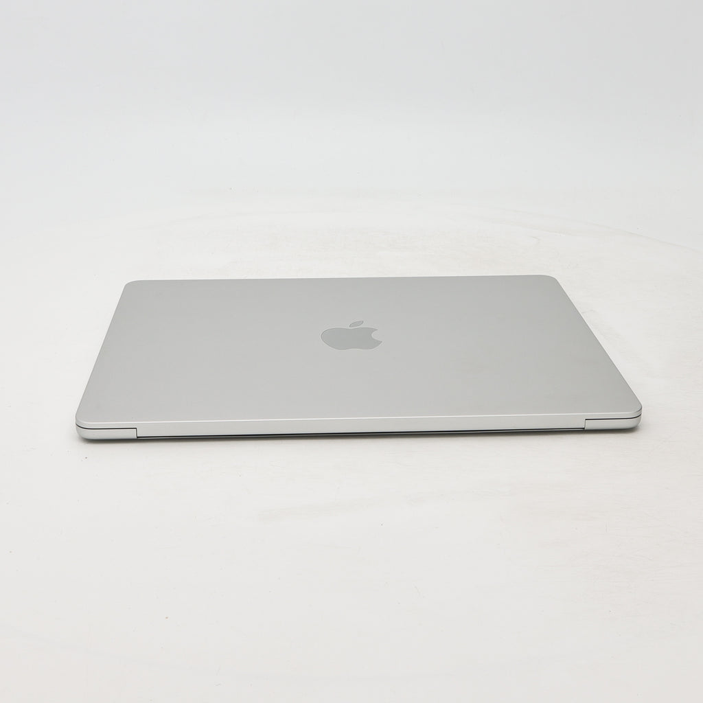 95新 Apple MacBook Air 22年 13寸 M2（8+8核） 8G RAM 256G SSD 銀色