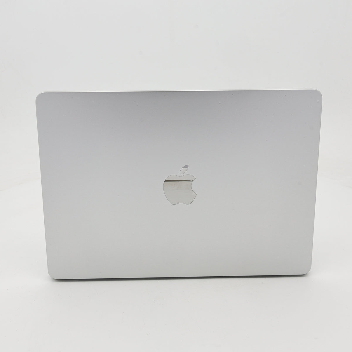95新 Apple MacBook Air 22年 13寸 M2（8+8核） 8G RAM 256G SSD 銀色