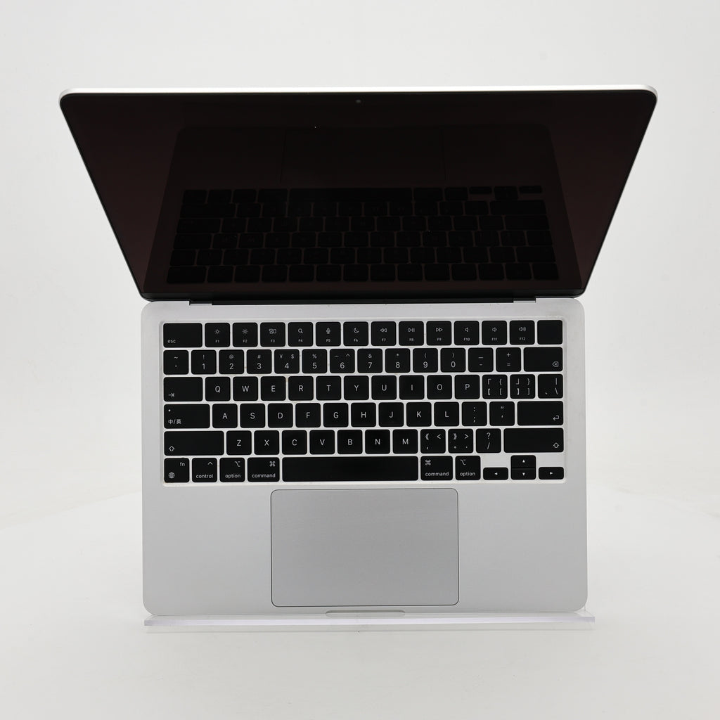 95新 Apple MacBook Air 22年 13寸 M2（8+8核） 8G RAM 256G SSD 銀色