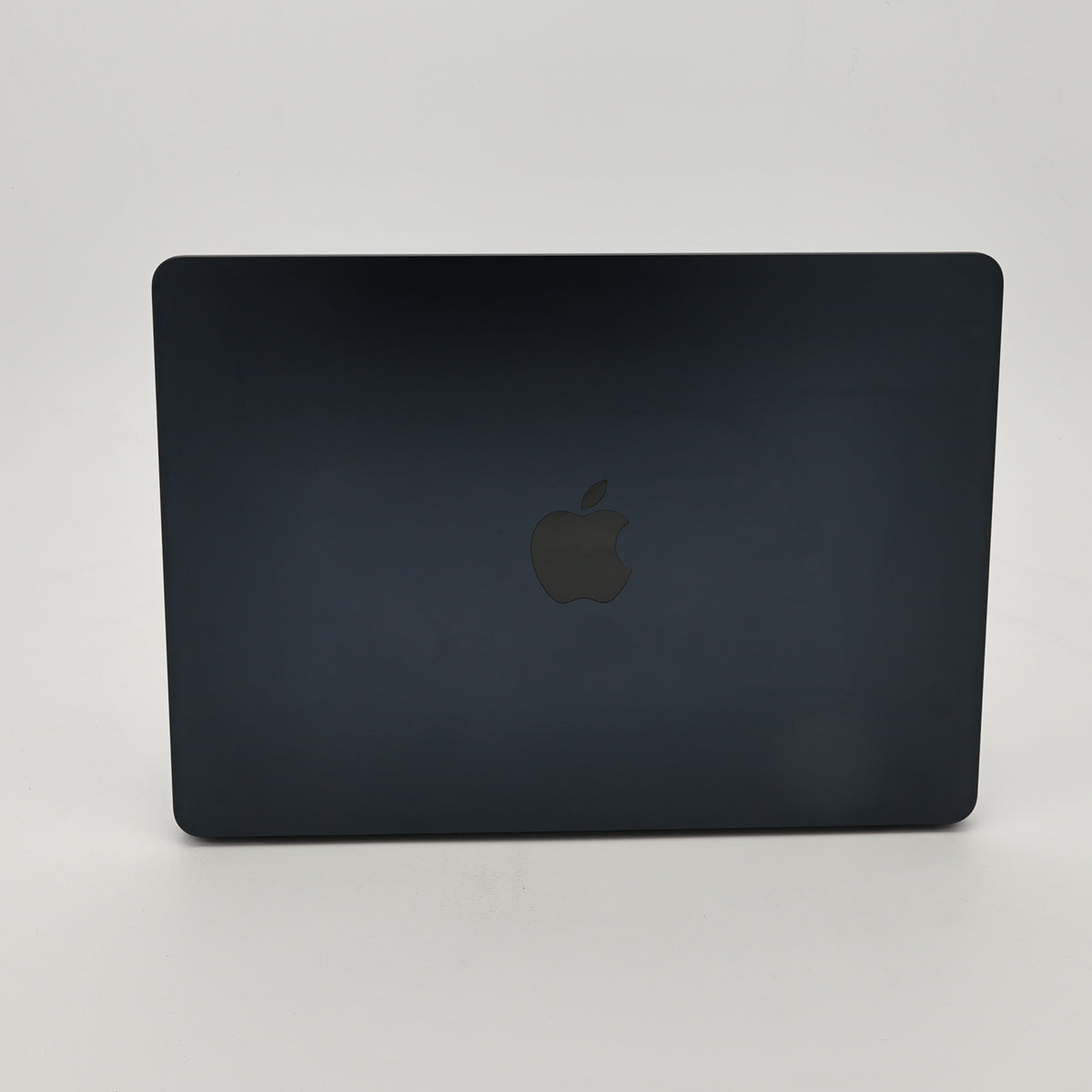 95新 Apple MacBook Air 22年 13寸 M2（8+8核） 8G RAM 256G SSD 午夜色