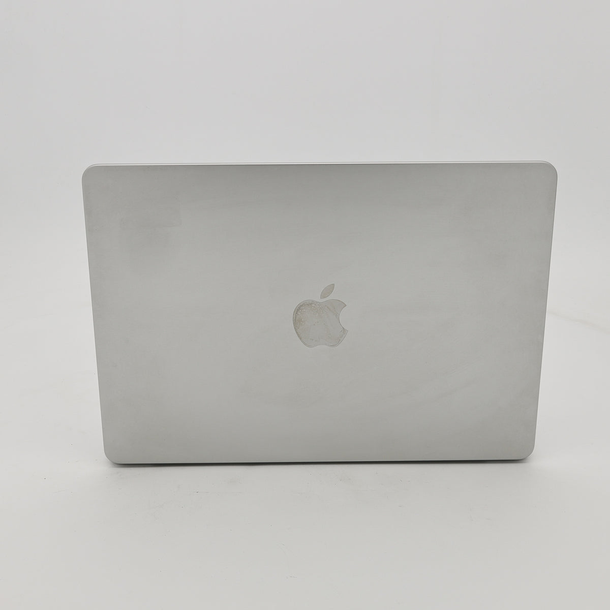 95新 Apple MacBook Air 22年 13寸 M2（8+8核） 8G RAM 256G SSD 銀色