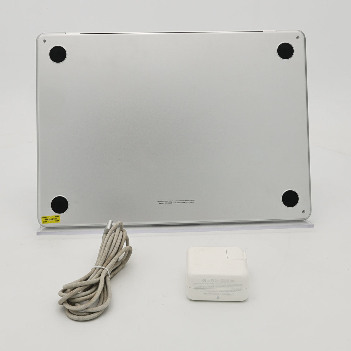 95新 Apple MacBook Air 22年 13寸 M2（8+8核） 8G RAM 256G SSD 銀色