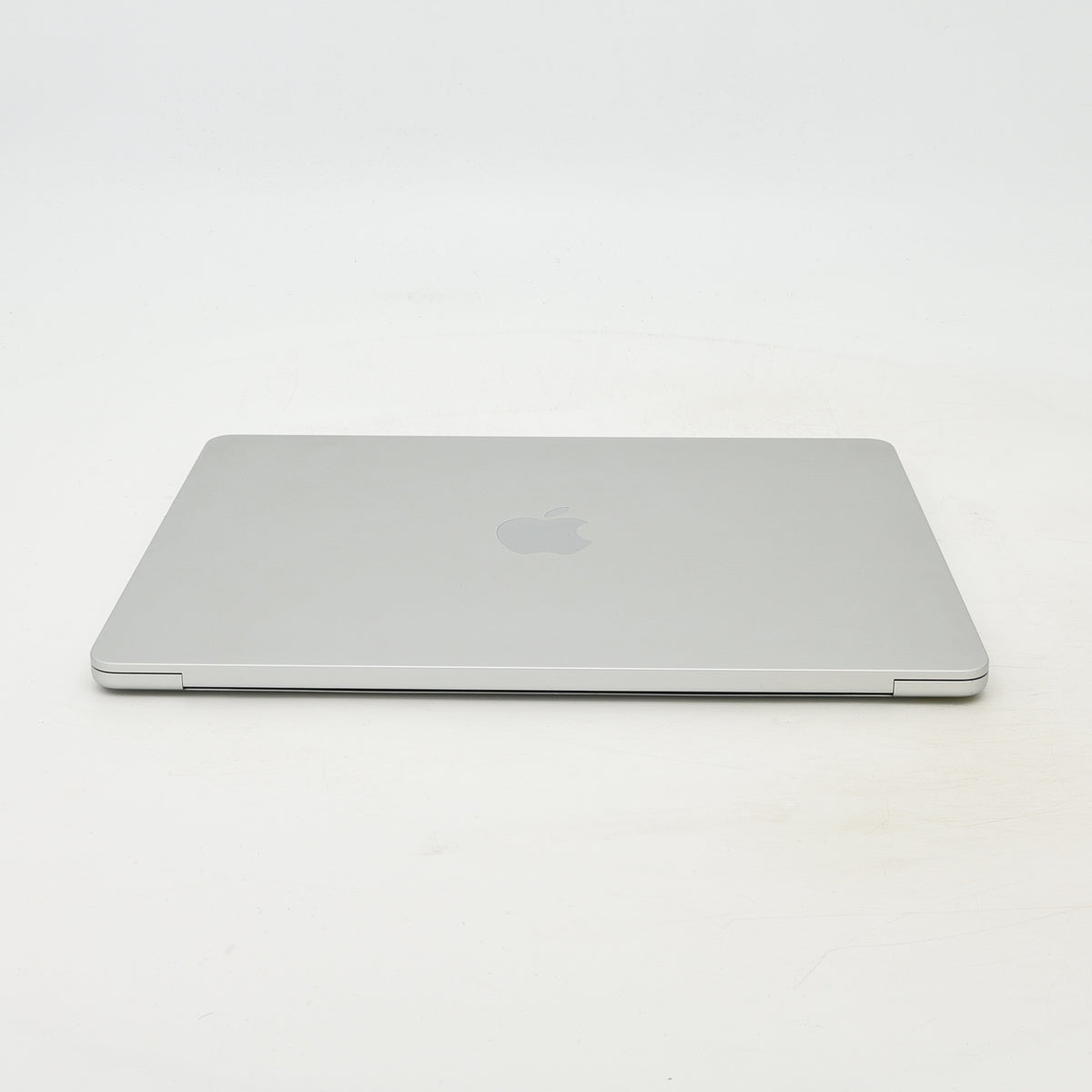 95新 Apple MacBook Air 22年 13寸 M2（8+8核） 8G RAM 256G SSD 銀色