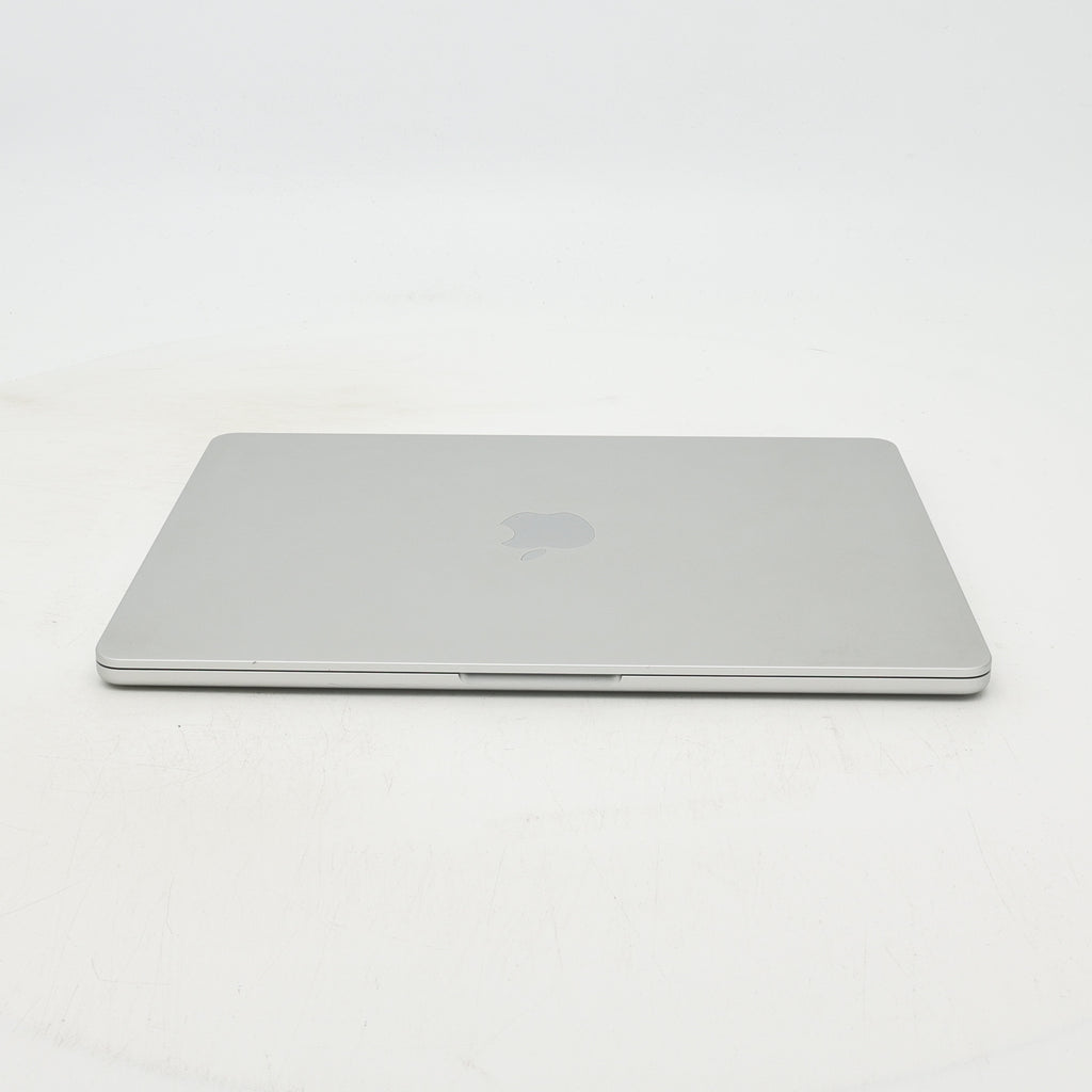 95新 Apple MacBook Air 22年 13寸 M2（8+8核） 8G RAM 256G SSD 銀色