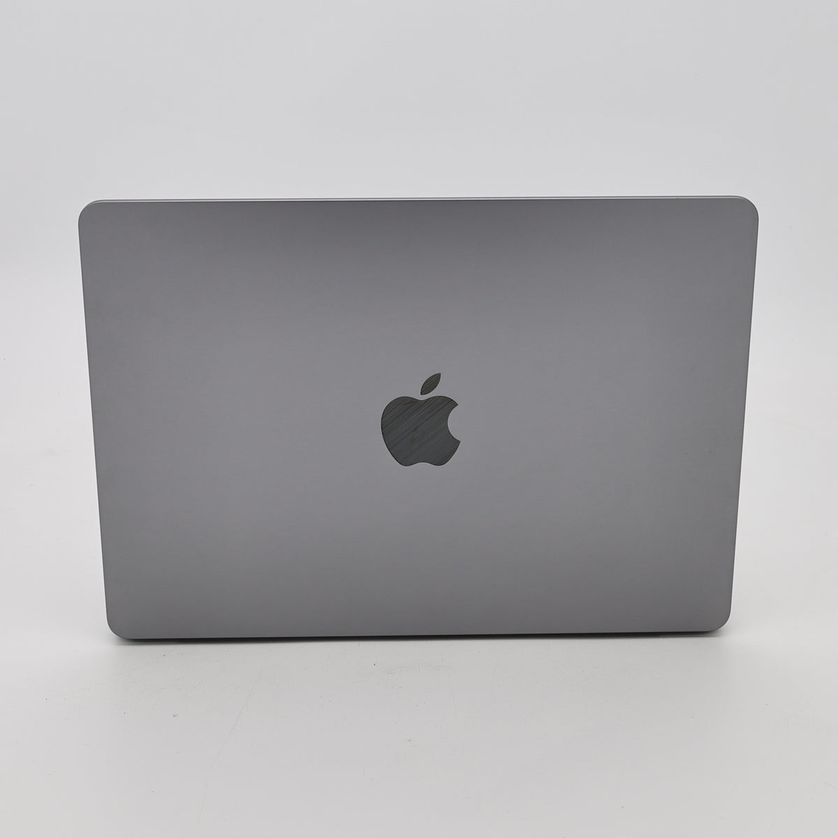 95新 Apple MacBook Air 22年 13寸 M2（8+8核） 8G RAM 256G SSD 深空灰色