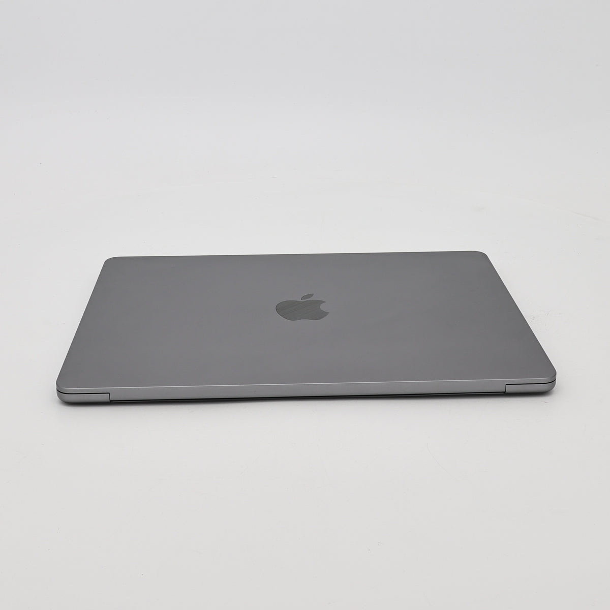 95新 Apple MacBook Air 22年 13寸 M2（8+8核） 8G RAM 256G SSD 深空灰色