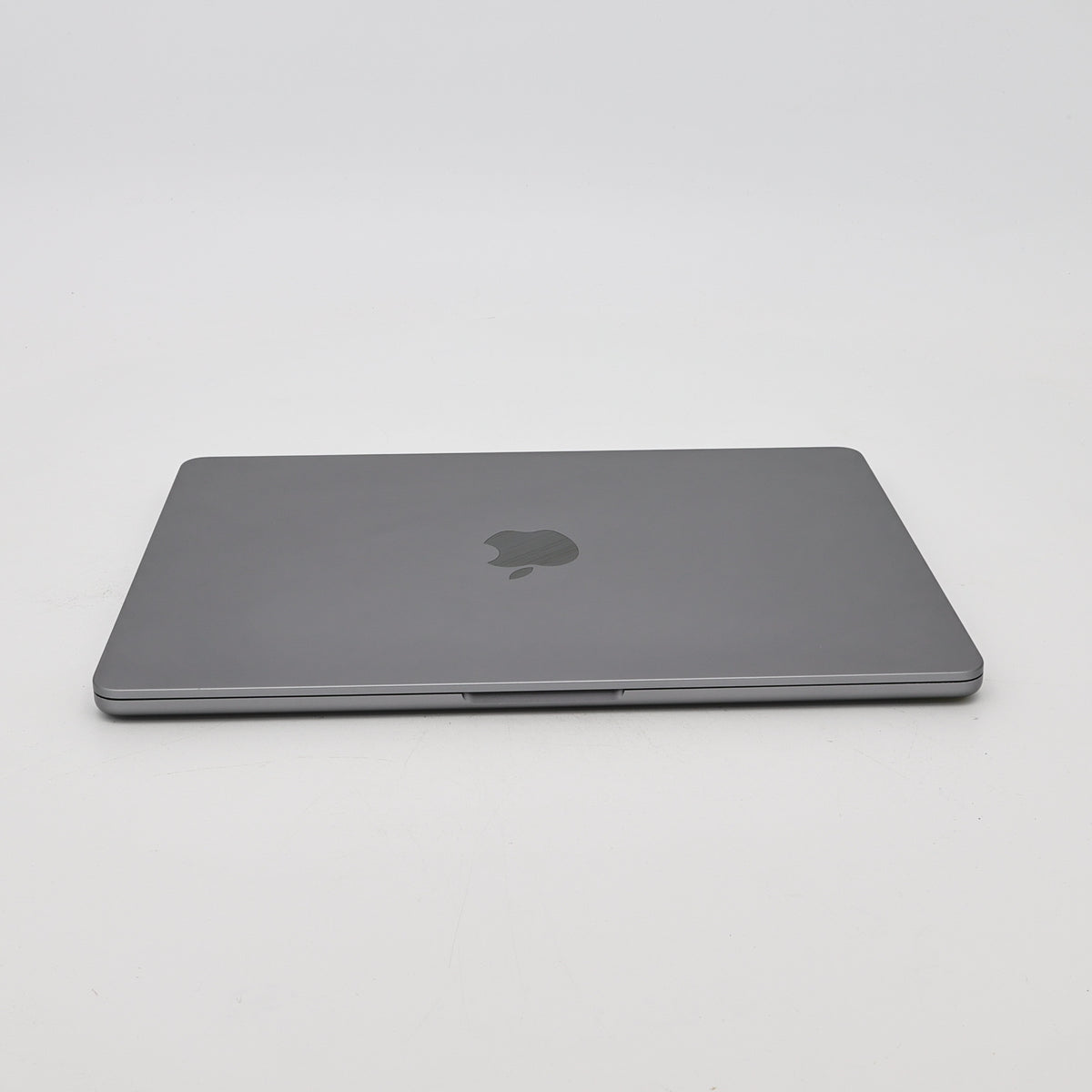 95新 Apple MacBook Air 22年 13寸 M2（8+8核） 8G RAM 256G SSD 深空灰色