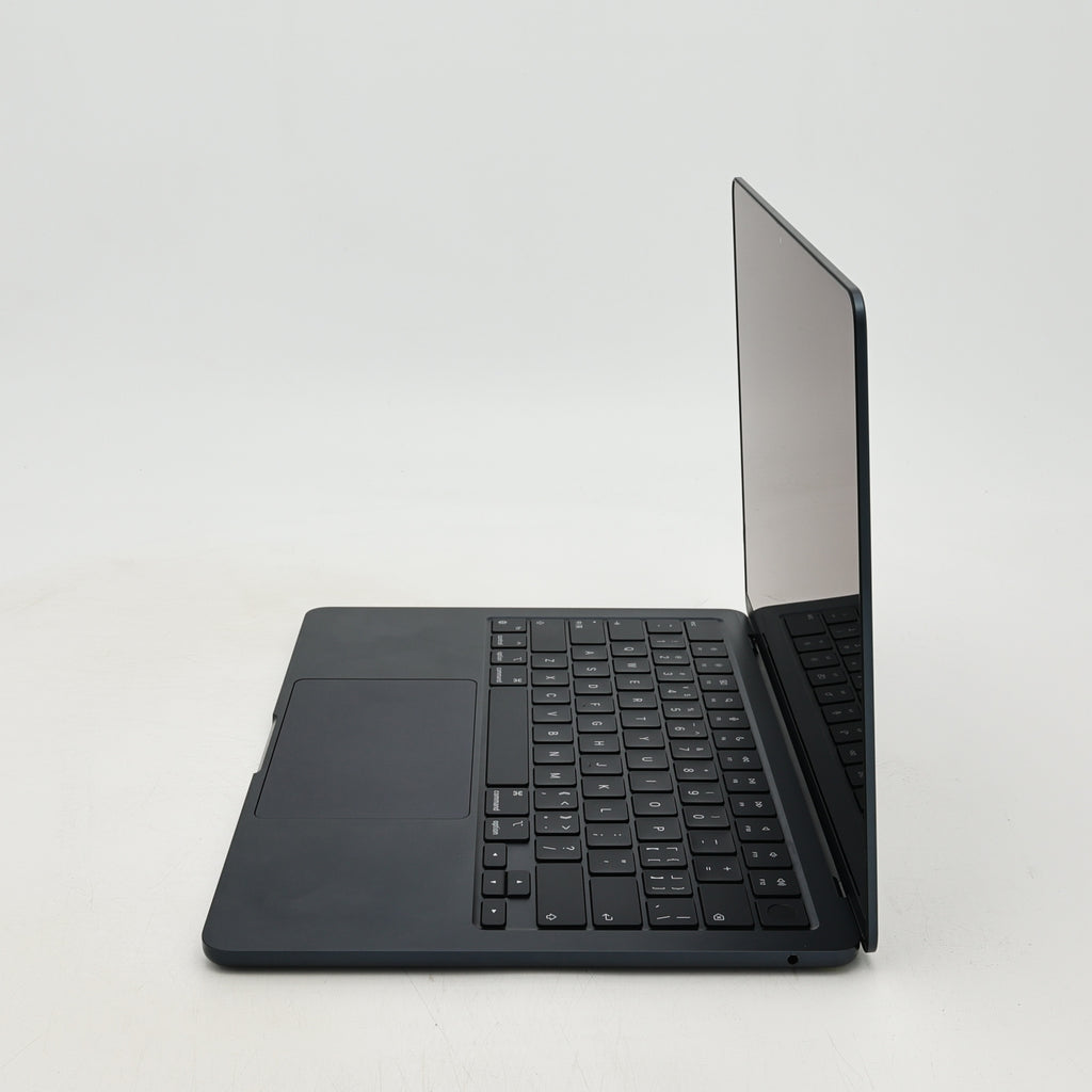 95新 Apple MacBook Air 22年 13寸 M2（8+8核） 8G RAM 256G SSD 午夜色
