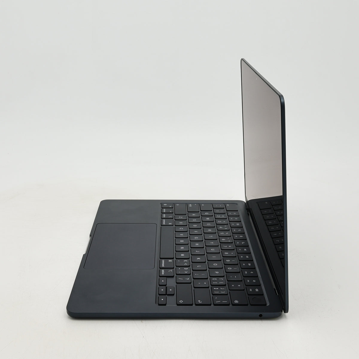 95新 Apple MacBook Air 22年 13寸 M2（8+8核） 8G RAM 256G SSD 午夜色