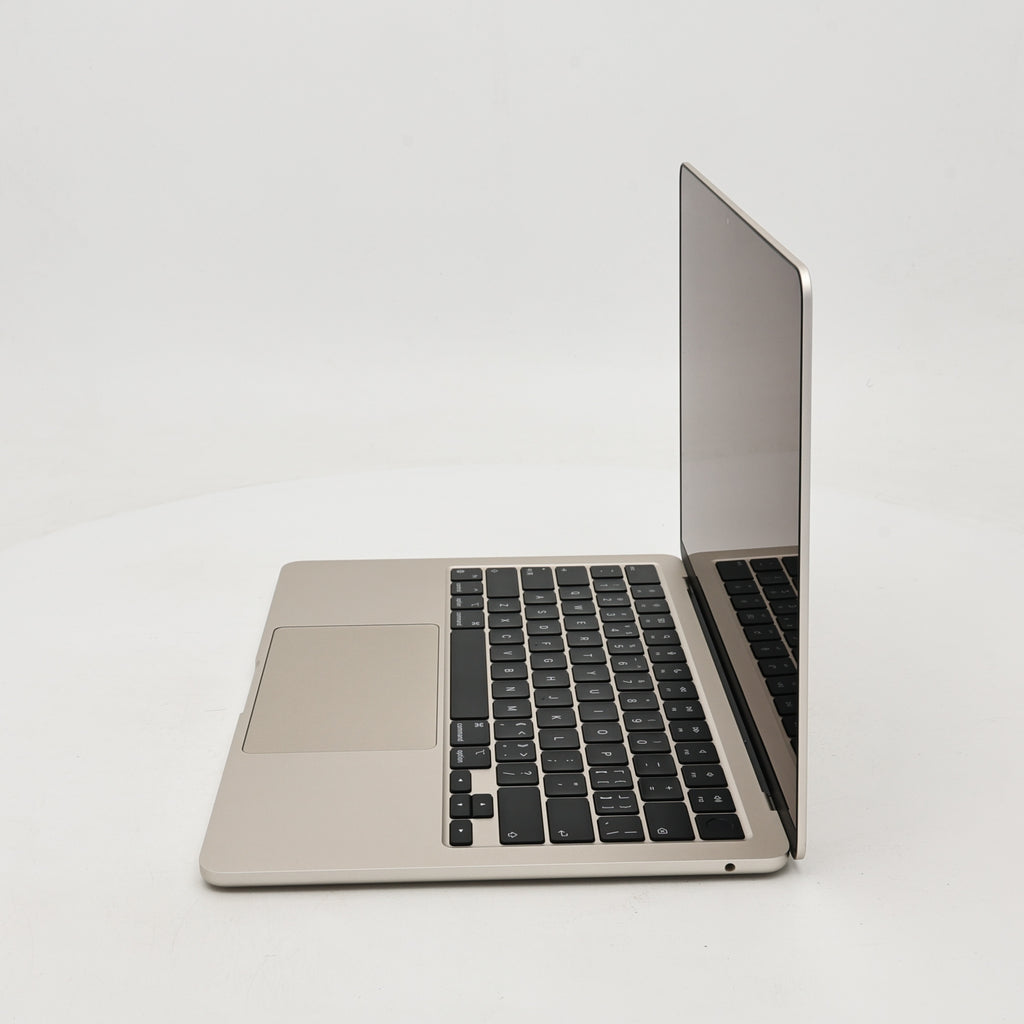 95新 Apple MacBook Air 22年 13寸 M2（8+8核） 8G RAM 256G SSD 星光色