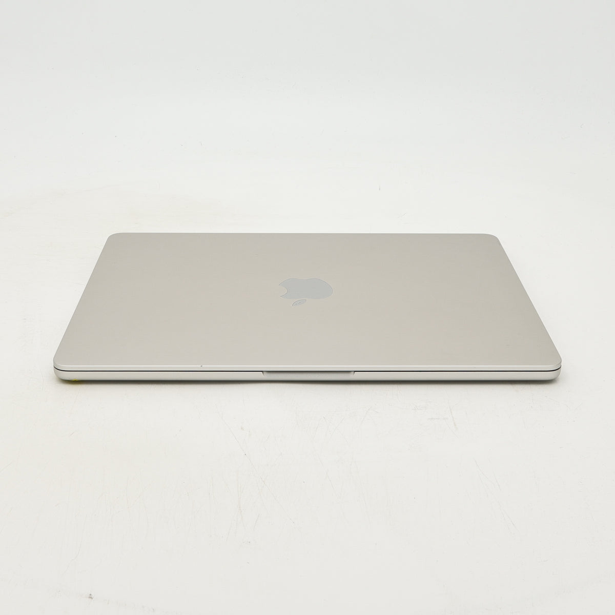 95新 Apple MacBook Air 22年 13寸 M2（8+10核） 8G RAM 512G SSD 星光色