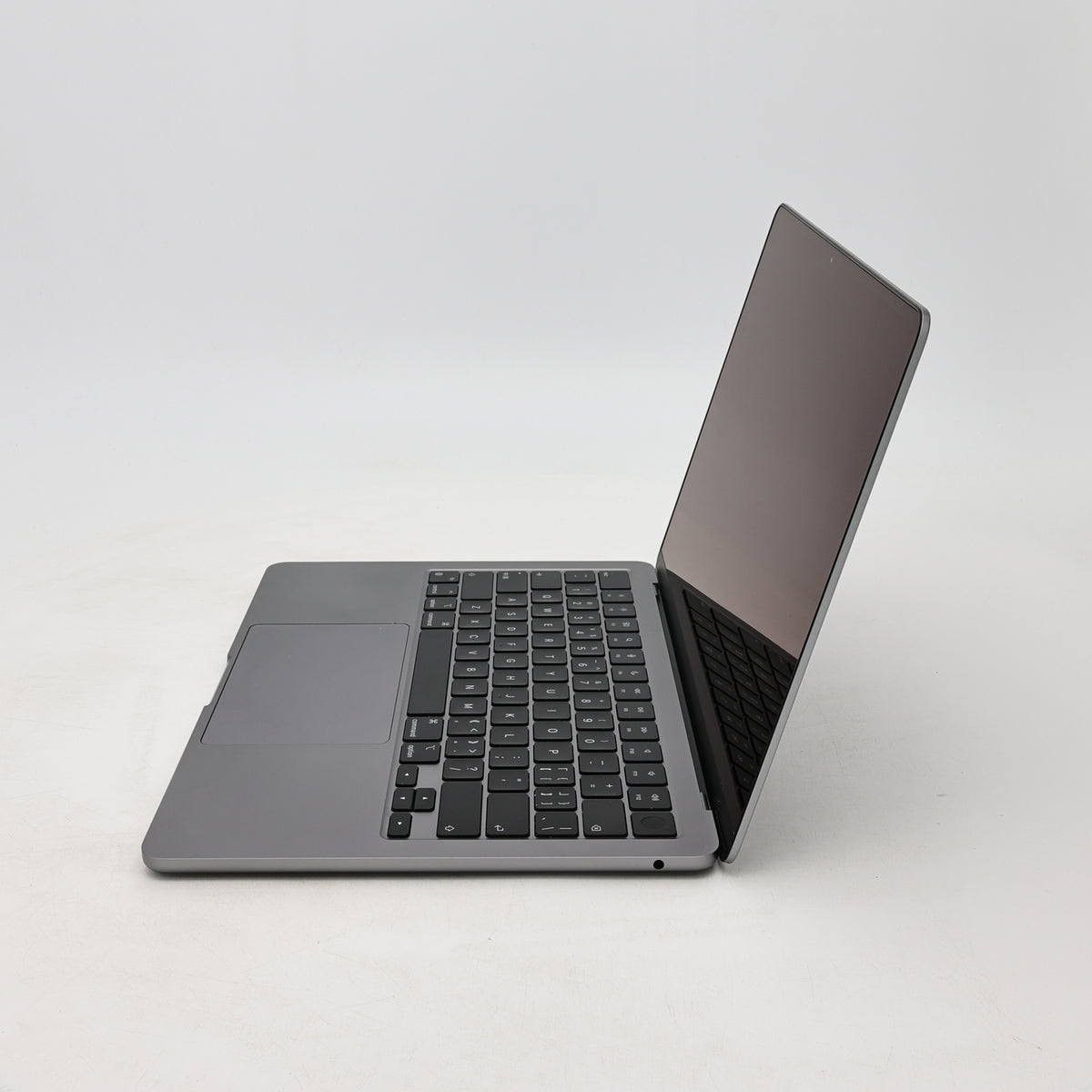 95新 Apple MacBook Air 22年 13寸 M2（8+10核） 16G RAM 256G SSD 深空灰色