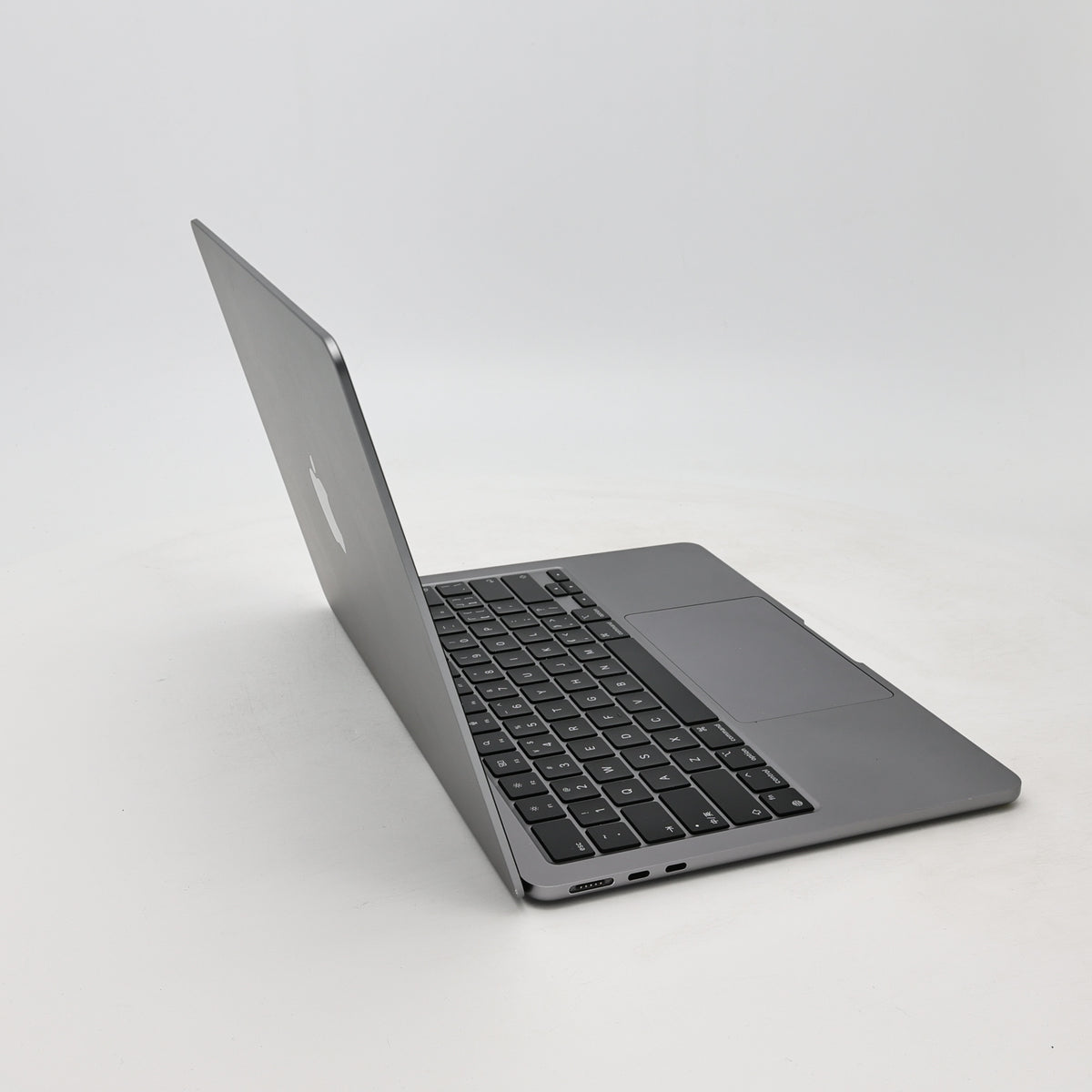 95新 Apple MacBook Air 22年 13寸 M2（8+10核） 16G RAM 256G SSD 深空灰色