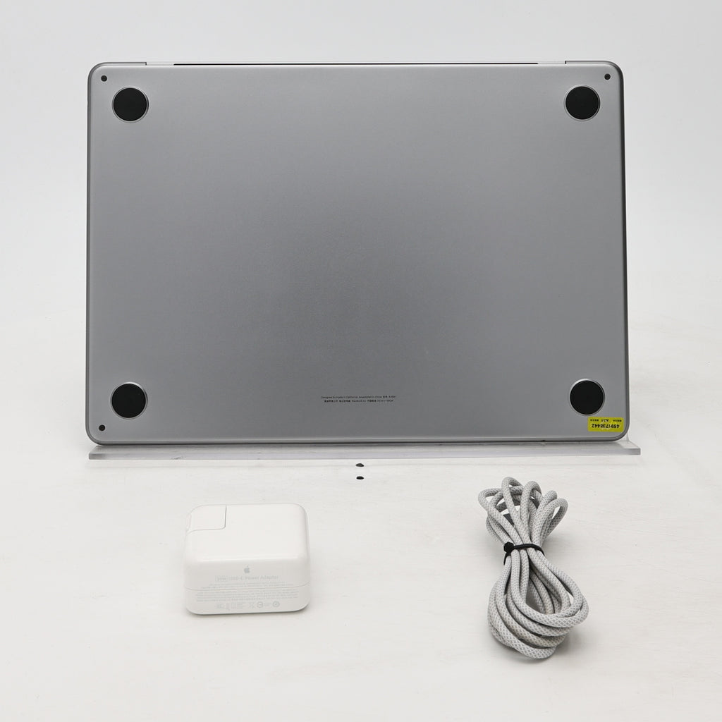 95新 Apple MacBook Air 22年 13寸 M2（8+10核） 16G RAM 256G SSD 深空灰色