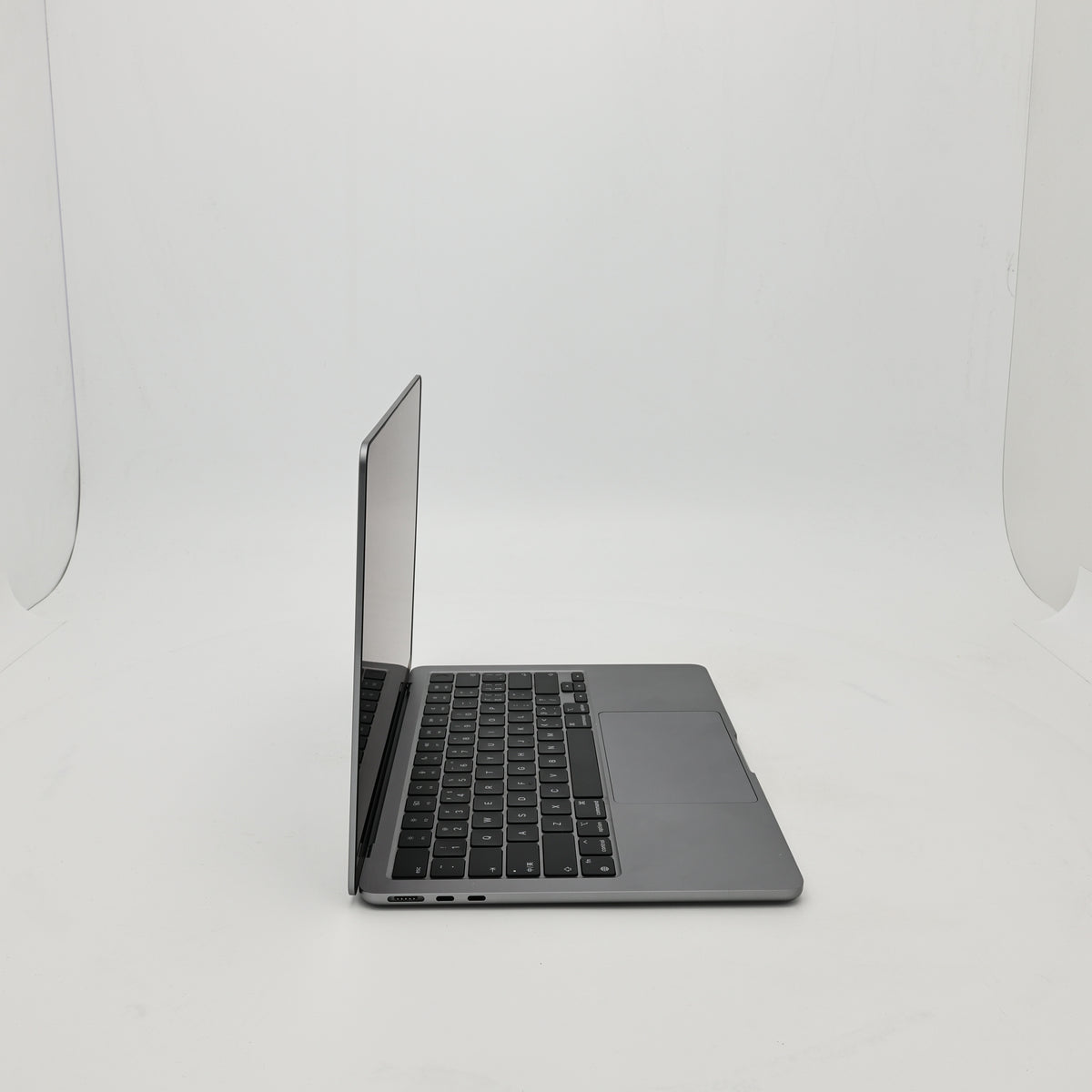 95新 Apple MacBook Air 22年 13寸 M2（8+8核） 8G RAM 256G SSD 深空灰色