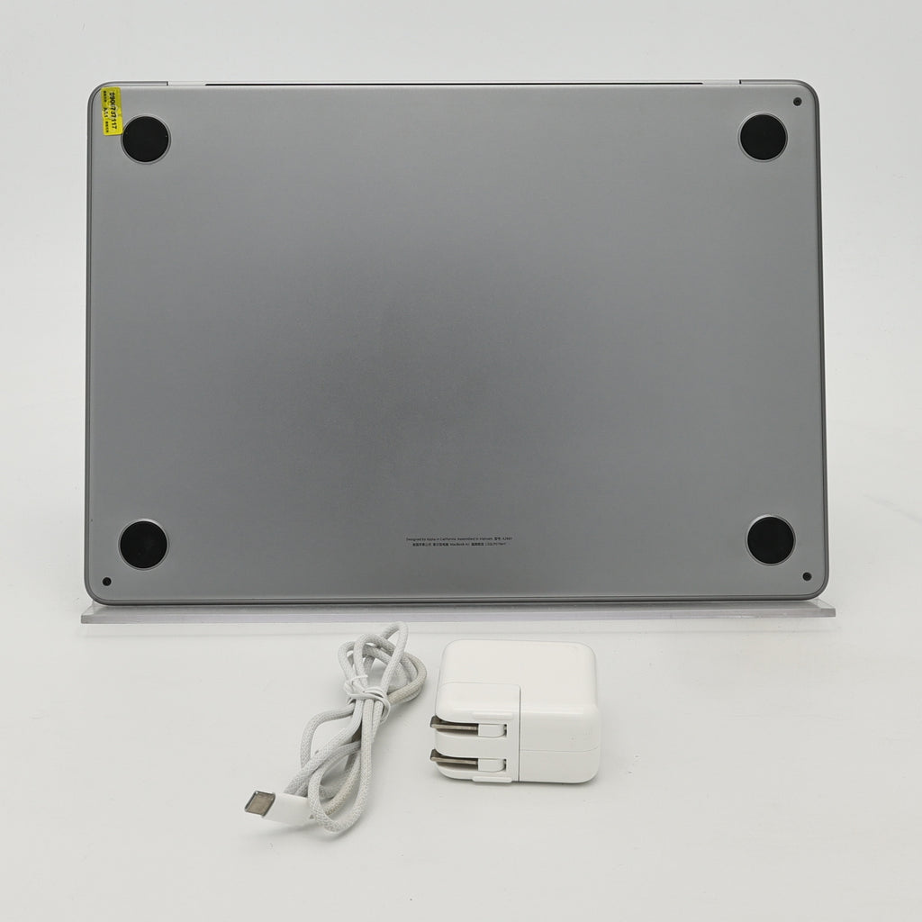 95新 Apple MacBook Air 22年 13寸 M2（8+8核） 8G RAM 256G SSD 深空灰色