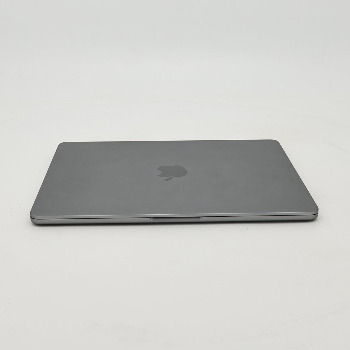 95新 Apple MacBook Air 22年 13寸 M2（8+8核） 8G RAM 256G SSD 深空灰色
