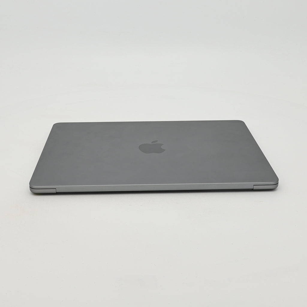 95新 Apple MacBook Air 22年 13寸 M2（8+8核） 8G RAM 256G SSD 深空灰色