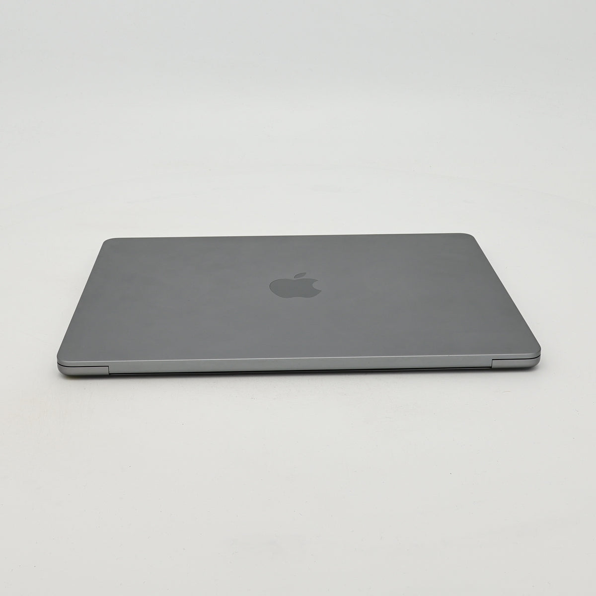 95新 Apple MacBook Air 22年 13寸 M2（8+8核） 8G RAM 256G SSD 深空灰色