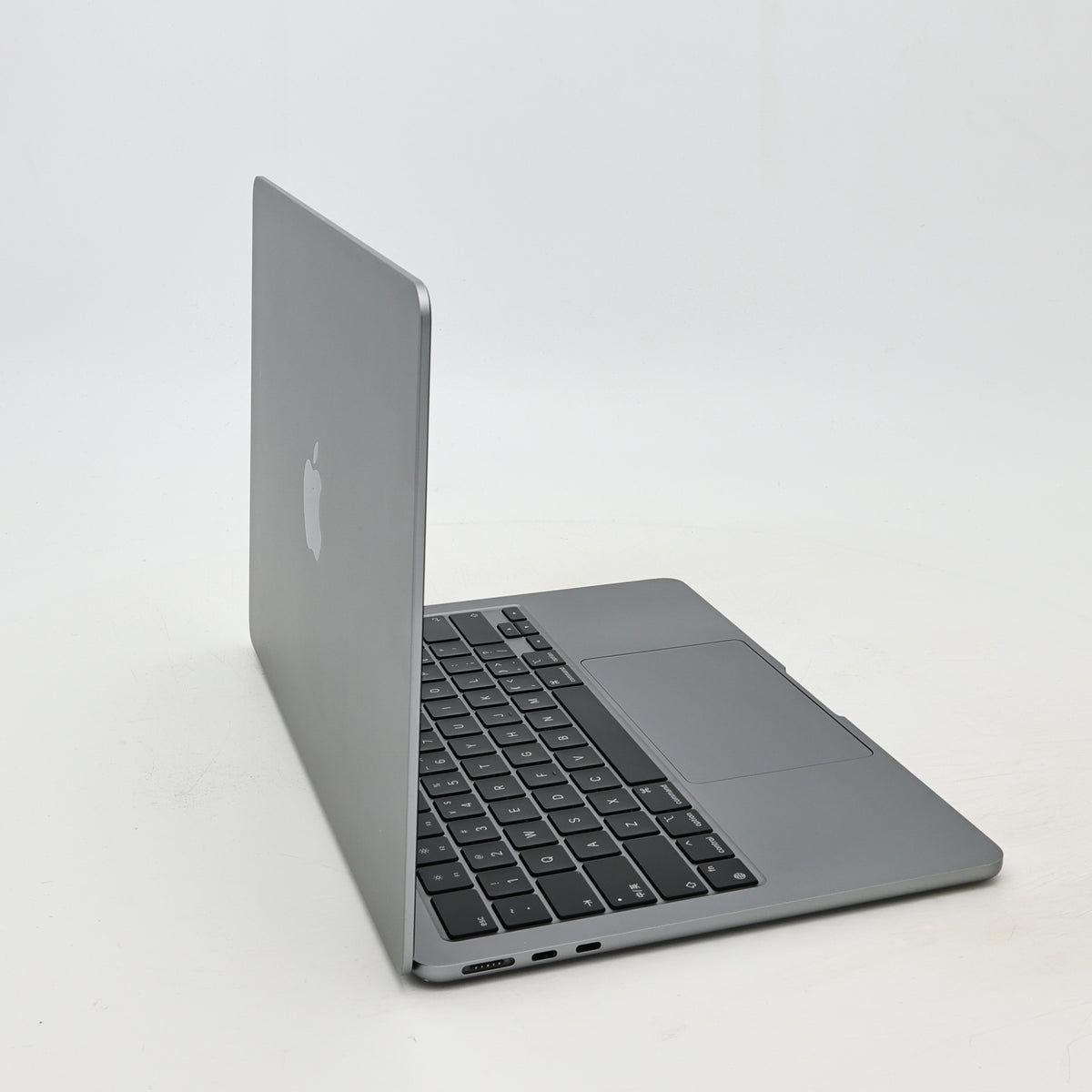 95新 Apple MacBook Air 22年 13寸 M2（8+8核） 8G RAM 256G SSD 深空灰色