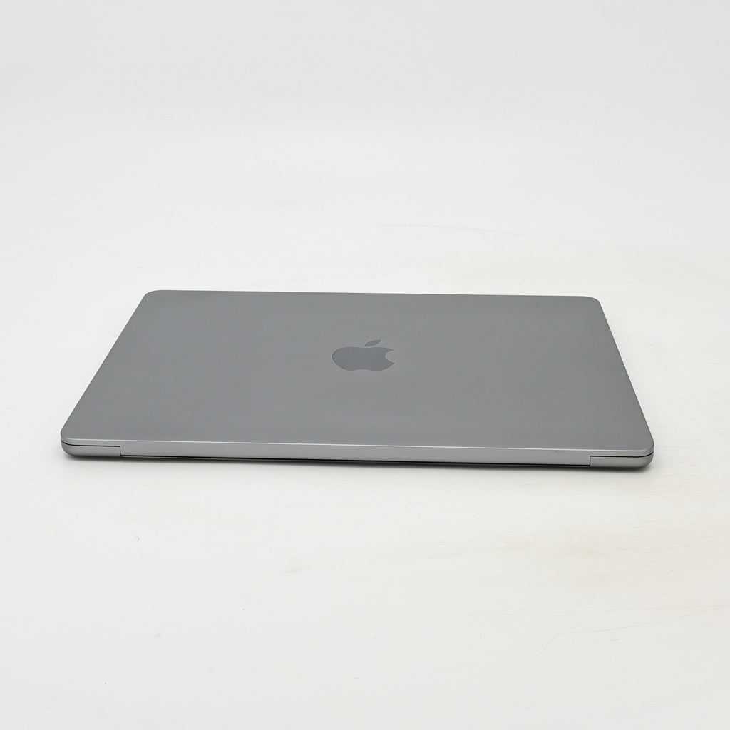 95新 Apple MacBook Air 22年 13寸 M2（8+8核） 8G RAM 256G SSD 深空灰色