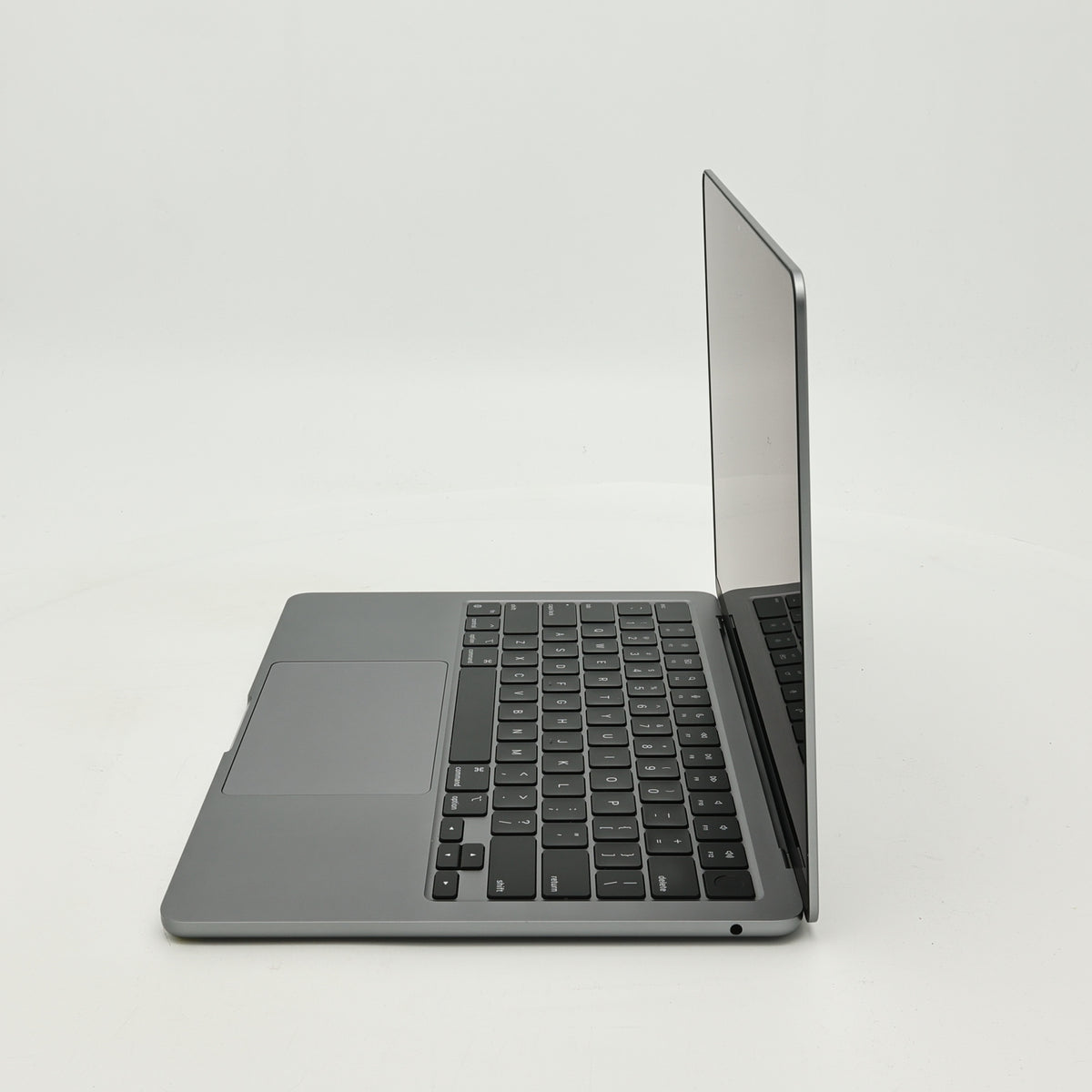 95新 Apple MacBook Air 22年 13寸 M2（8+8核） 8G RAM 256G SSD 深空灰色