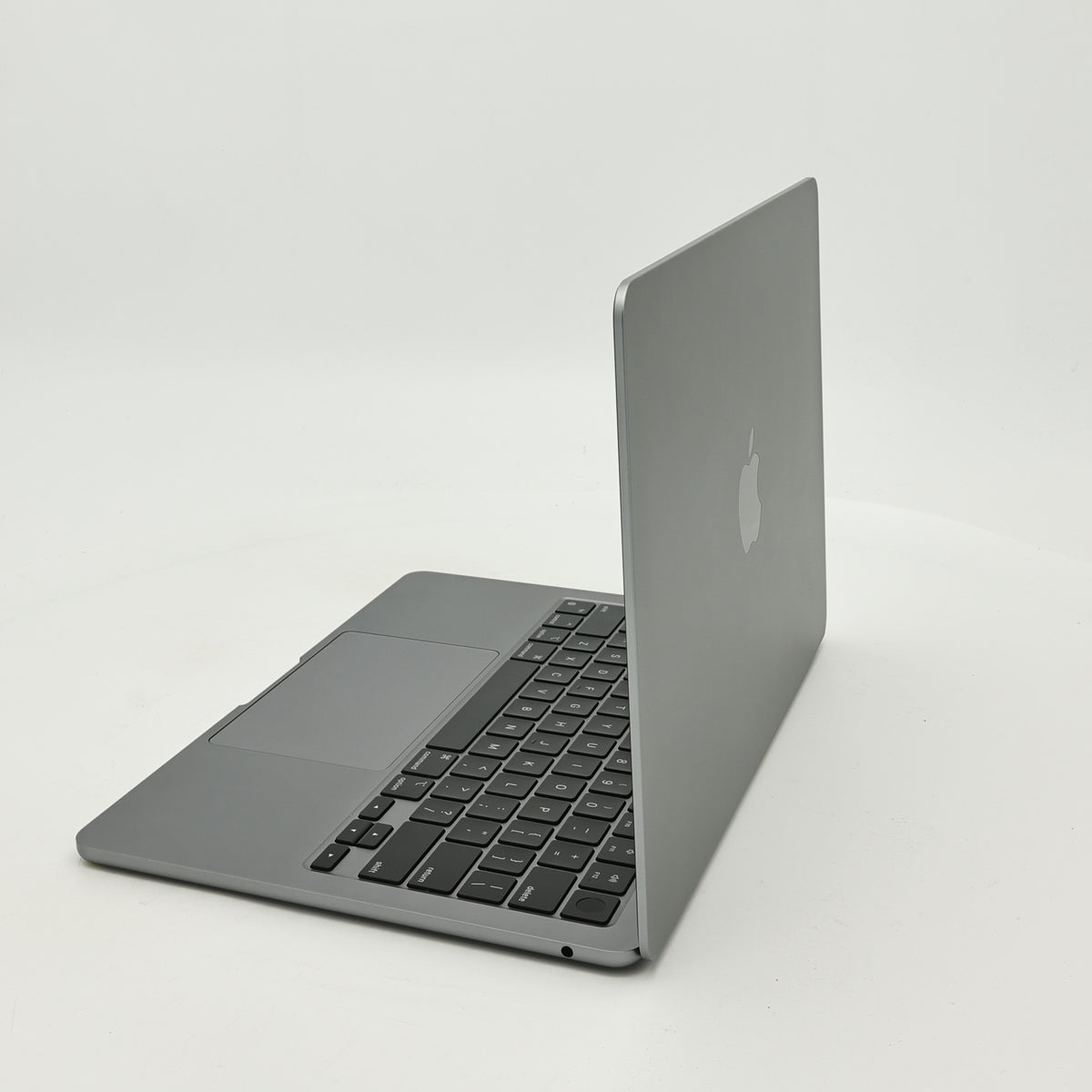 95新 Apple MacBook Air 22年 13寸 M2（8+8核） 8G RAM 256G SSD 深空灰色