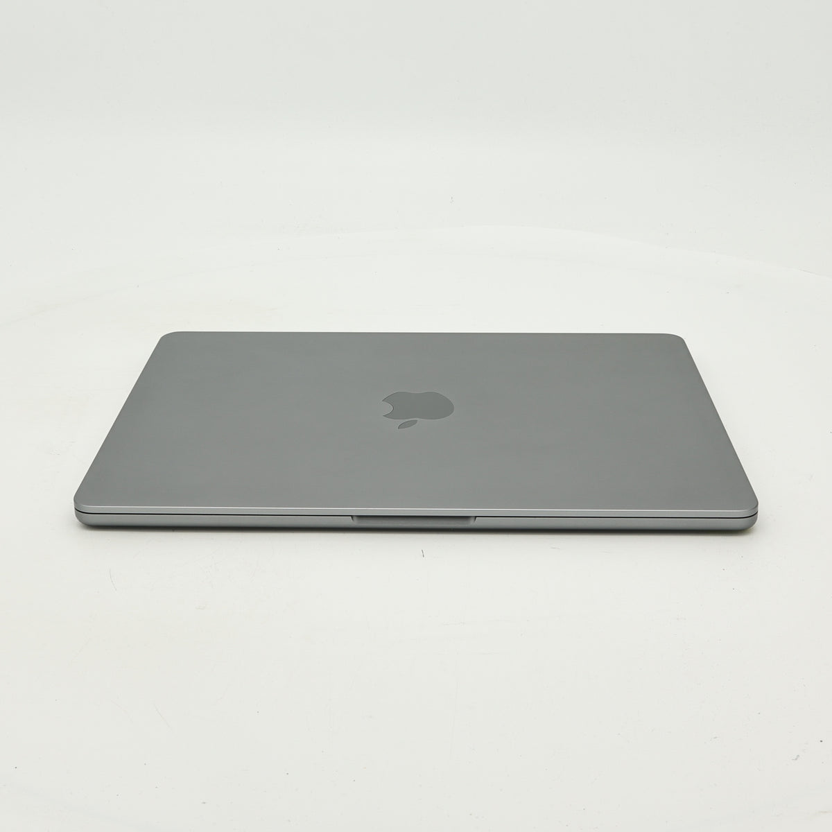 95新 Apple MacBook Air 22年 13寸 M2（8+8核） 8G RAM 256G SSD 深空灰色