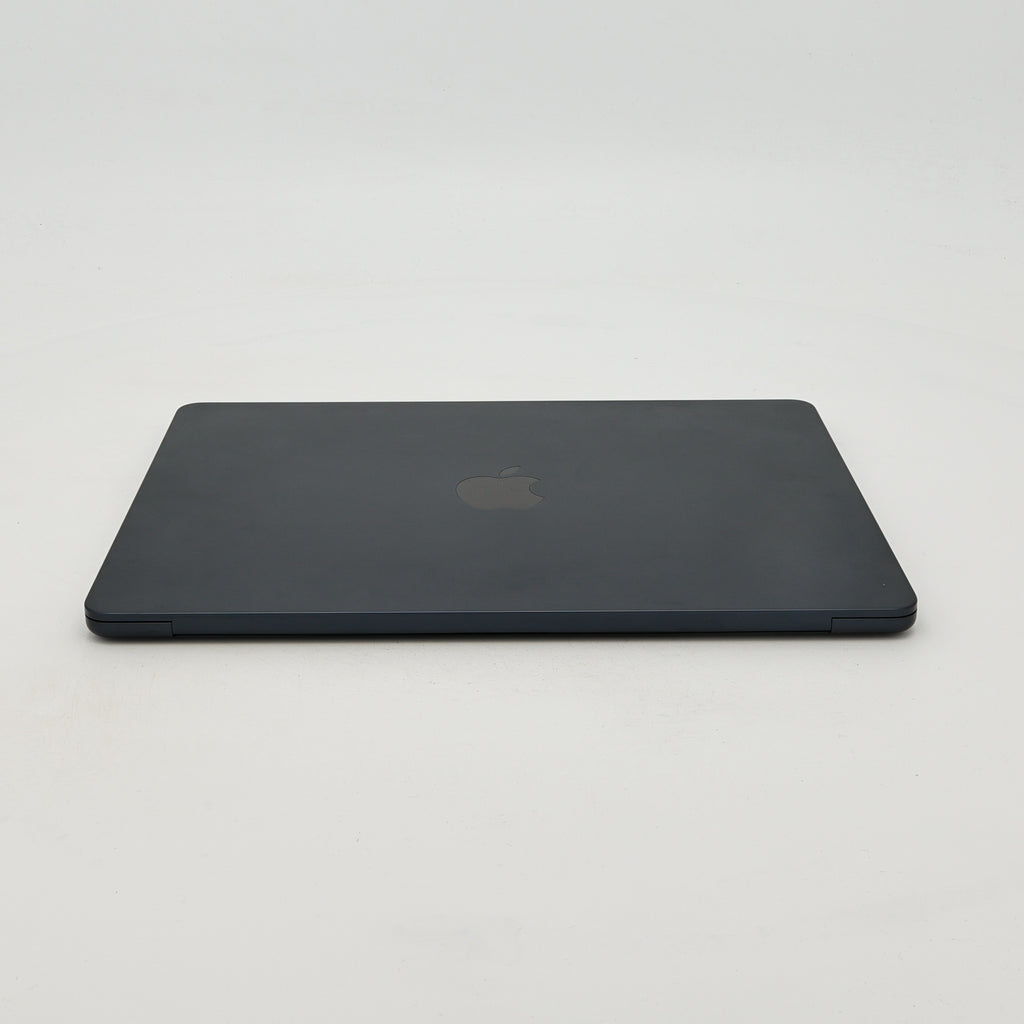 95新 Apple MacBook Air 22年 13寸 M2（8+8核） 8G RAM 256G SSD 午夜色