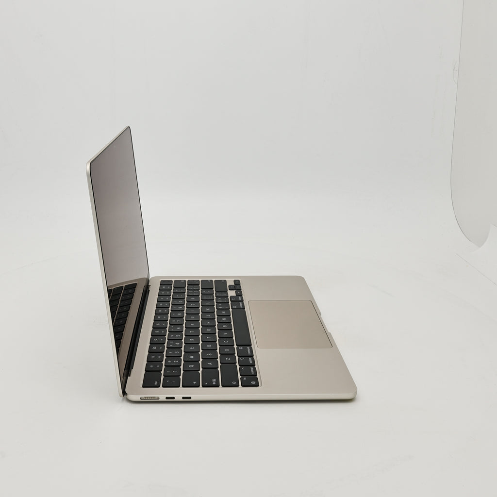 95新 Apple MacBook Air 22年 13寸 M2（8+8核） 16G RAM 256G SSD 星光色