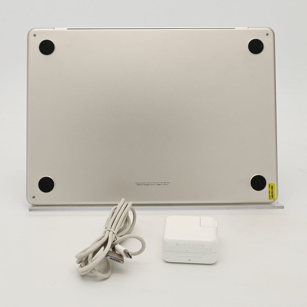 95新 Apple MacBook Air 22年 13寸 M2（8+8核） 16G RAM 256G SSD 星光色