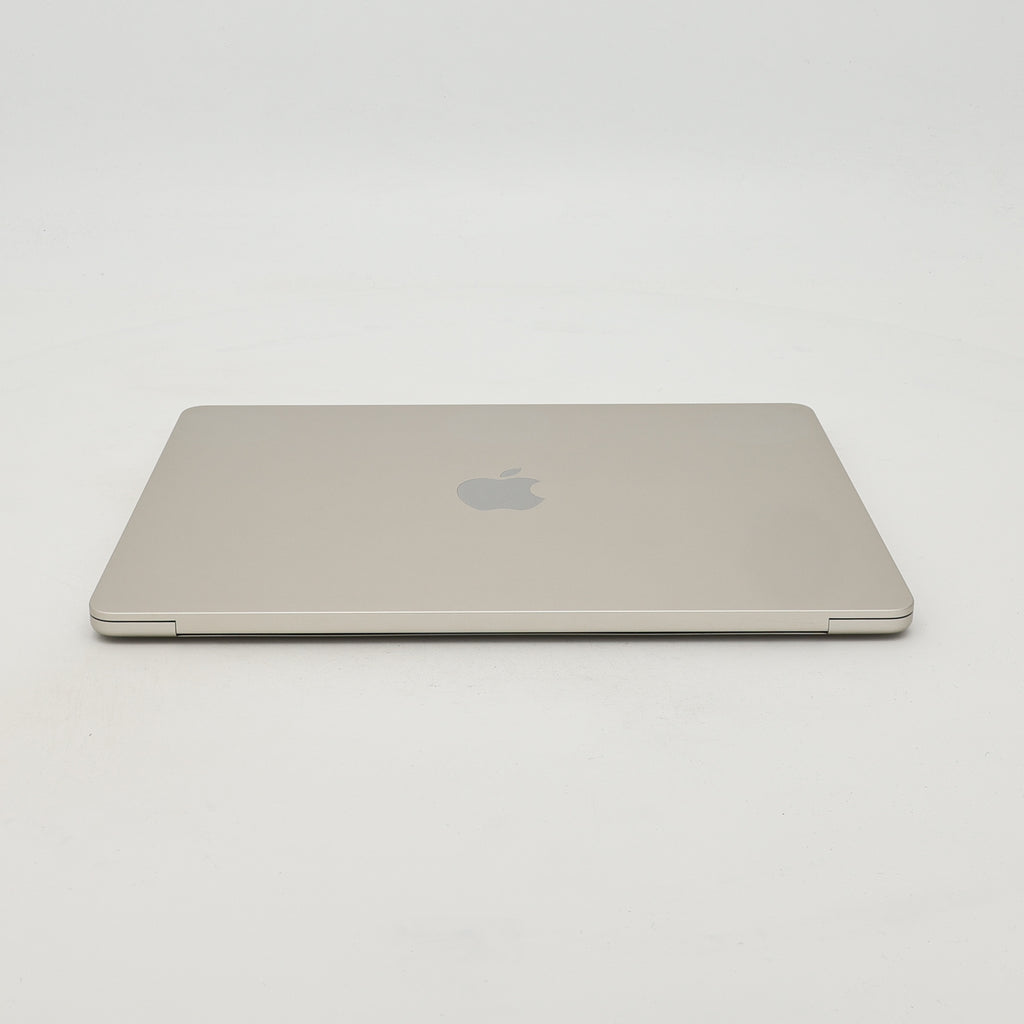 95新 Apple MacBook Air 22年 13寸 M2（8+8核） 16G RAM 256G SSD 星光色